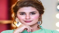 Kubra Khan wants everyone to stay strong