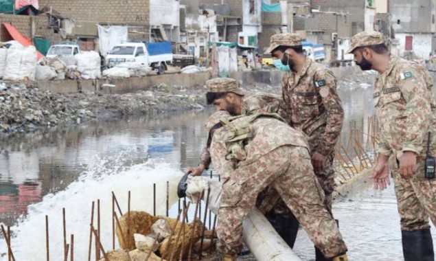 Pak Army rescue operation continues in flood-hit Karachi