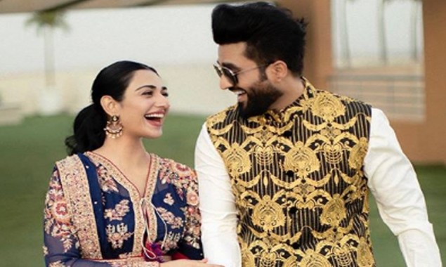 Falak Shabir tries to make wife Sarah Khan laugh during photo shoot