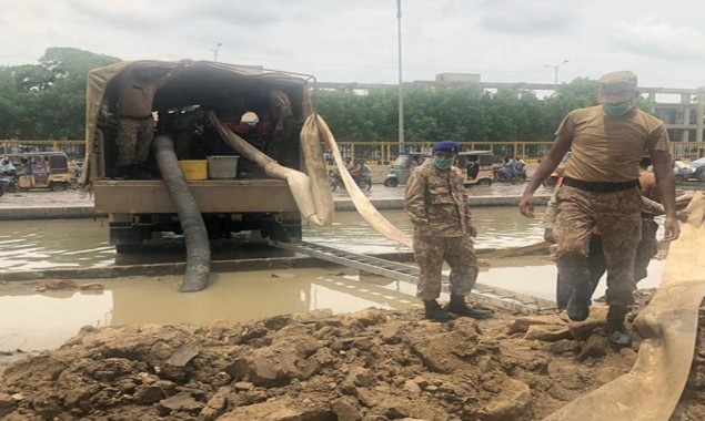 Pak army sets up flood relief operations in Karachi