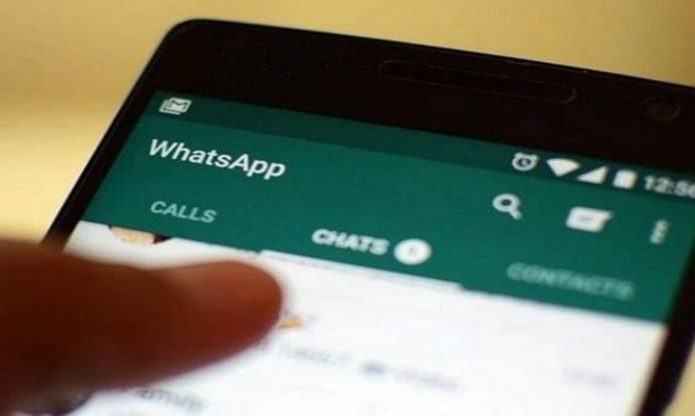 Send message to numerous people on WhatsApp without creating a group