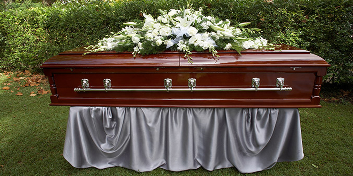 Dead woman found breathing at a funeral home