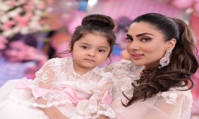 Latest photos of Fiza Ali with daughter are the cutest thing to see today