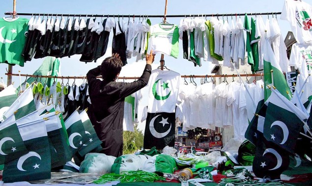 Retailers grab good business on Independence Day