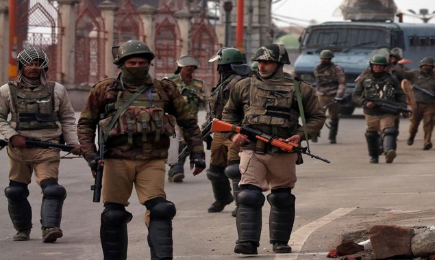 Indian troops martyr 4 Kashmiris in Srinagar