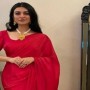 Sarah Khan looks stunning in bright red sari