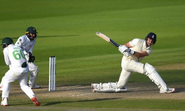 England defeats Pakistan in Manchester Test