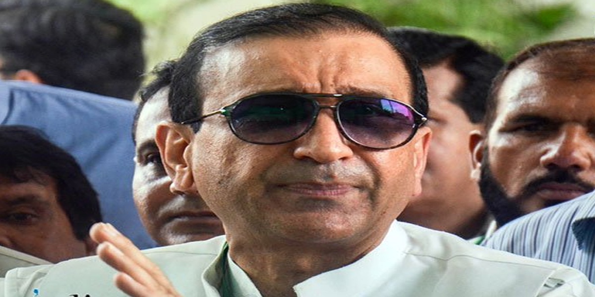 Media Firon Mir Shakil-ur-Rehman proves to be a "Money Worshiper", here's why