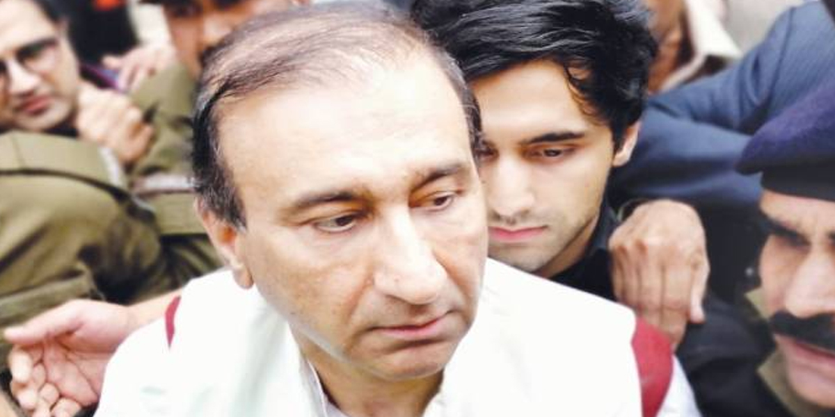 Mir Shakil-ur-Rahman hails Assault on journalism hide its corruption scandal