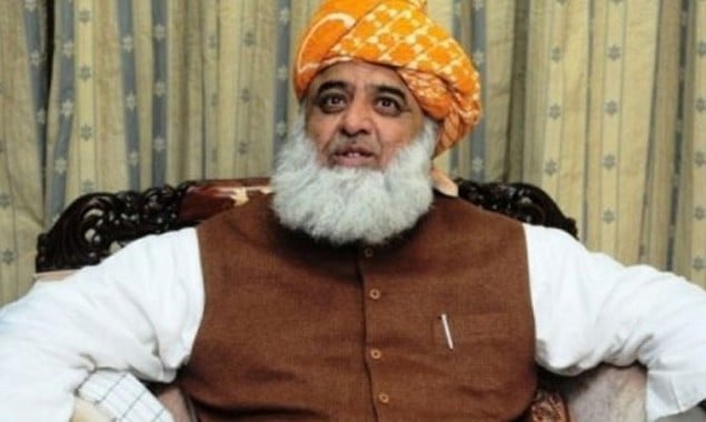 Maulana Fazl Ur Rehman protests against blocking his speech