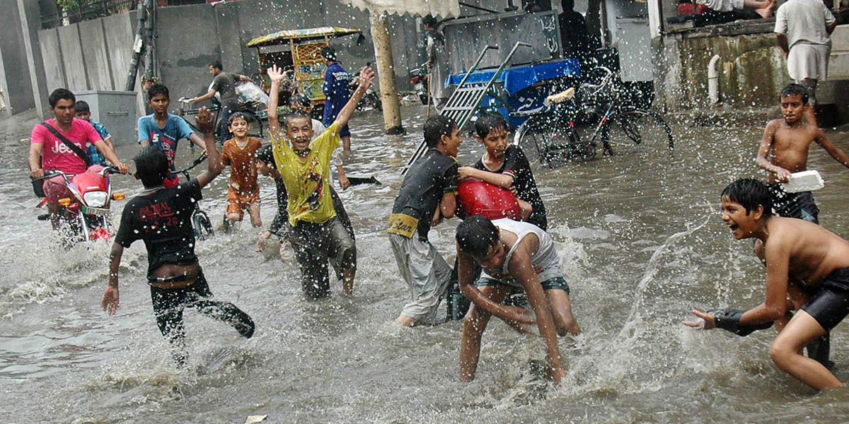 Met office forecasts rain/wind-thunderstorm in upper areas today