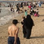 Lebanese women wear swimsuit in Saudi Arabia, residents outraged