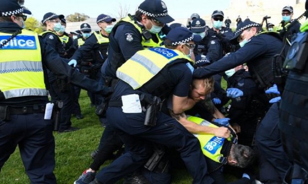 Coronavirus: Arrests as hundreds gather for anti-lockdown protests in Australia