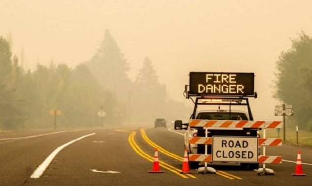 Oregon: More than 500,000 flee deadly wildfires