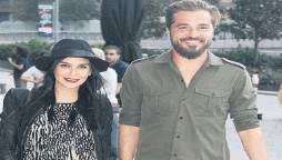 Engin Altan’s wife Neslisah shares stunning photo, thanks husband for the click