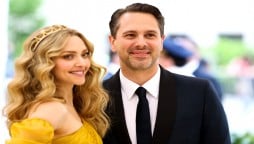 Amanda Seyfried, Thomas Sadowski blessed with a baby boy together