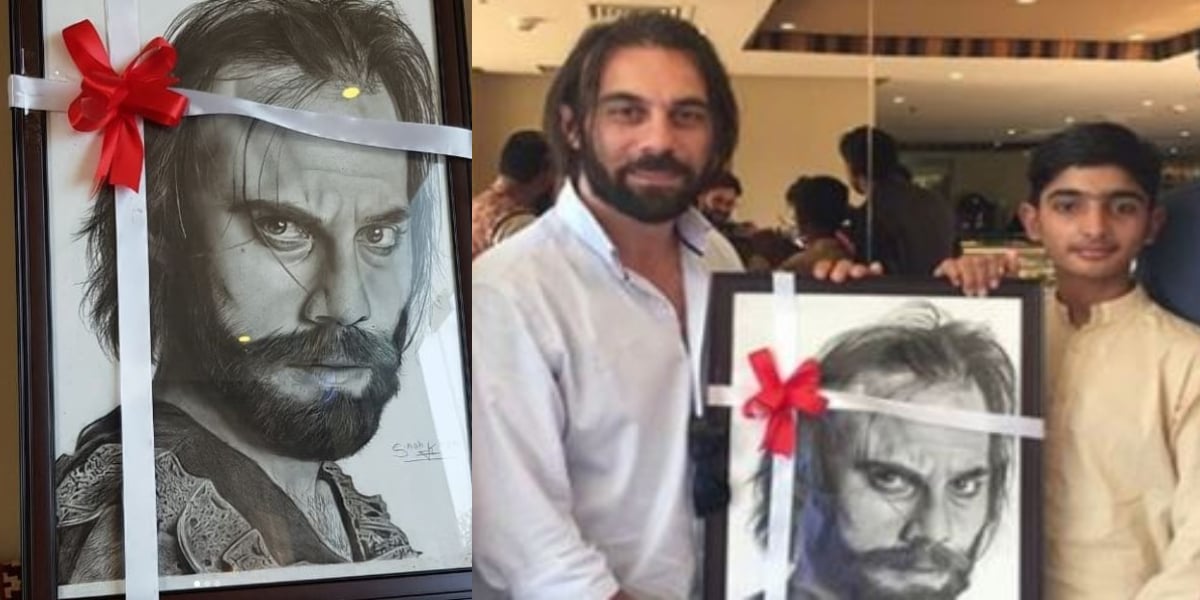 Cavit Çetin portrait by fan