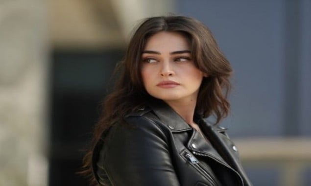 Esra Bilgic: This video of Turkish actress will make your day!