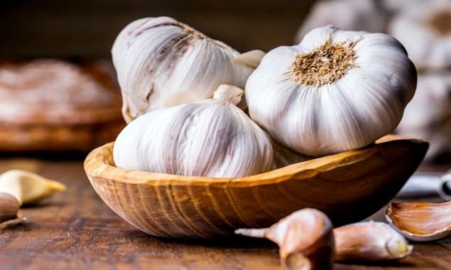 5 surprising ways how garlic boosts your health