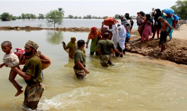 Pakistan Army continue relief operations after rain wreak havoc in Khushab