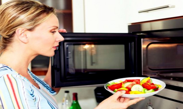 Heating your food in Microwave Oven, Safe or Not?