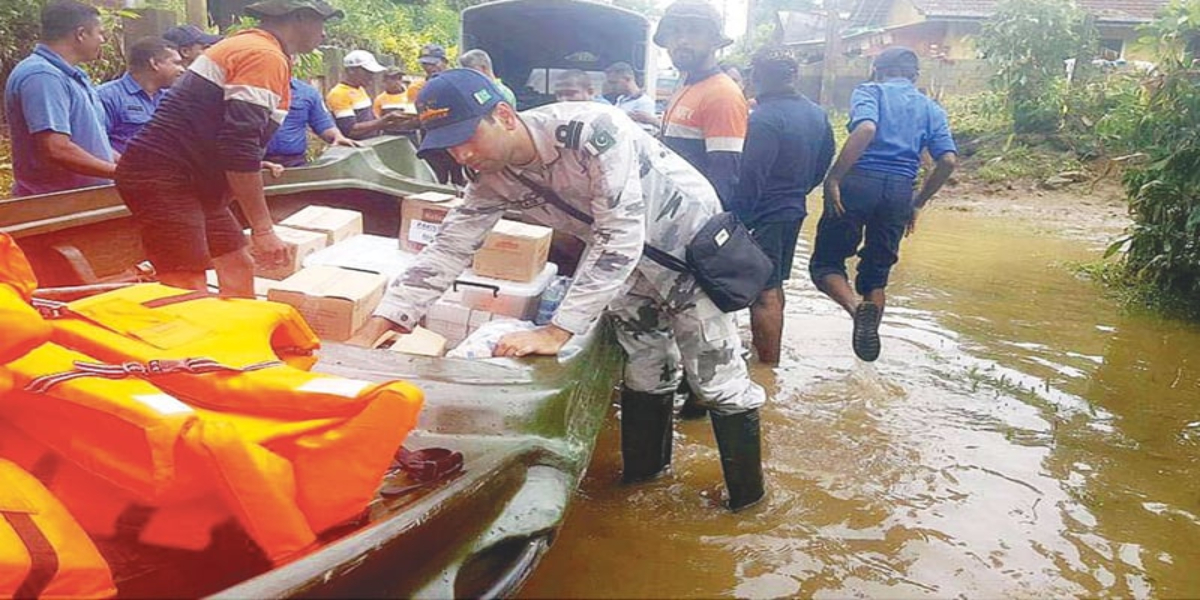 Pakistan Navy relief operation