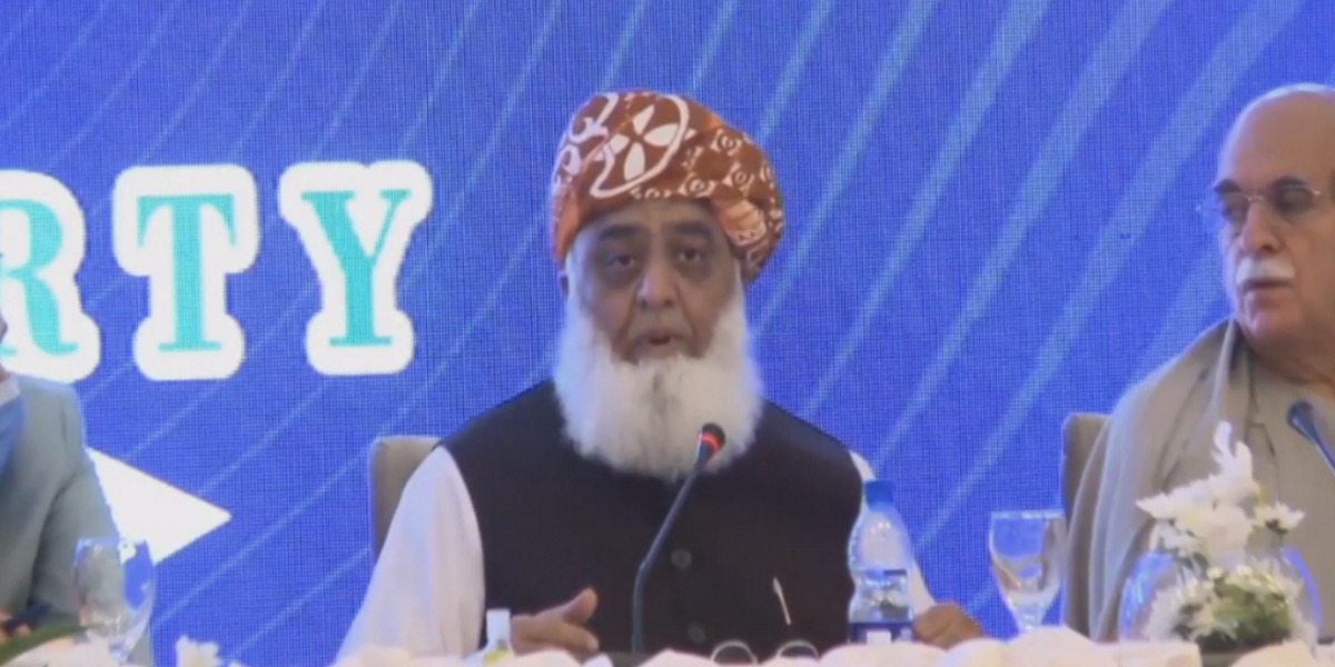 JUI-F presents proposals at the APC