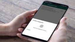 WhatsApp testing fingerprint authentication for WhatsApp Web