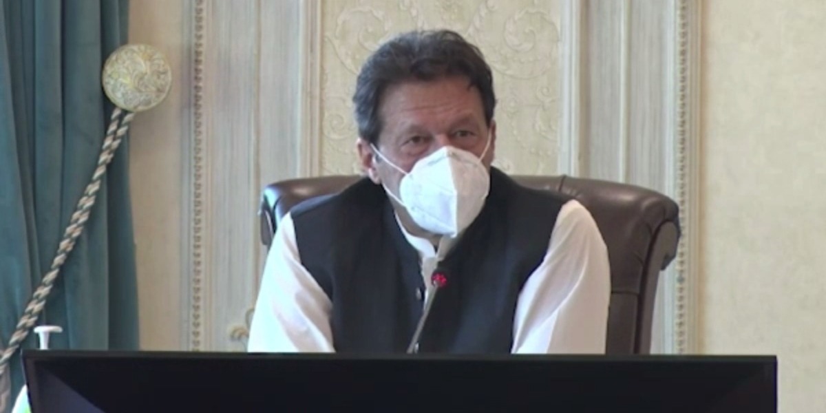 Border fencing will help curb smuggling: PM Imran