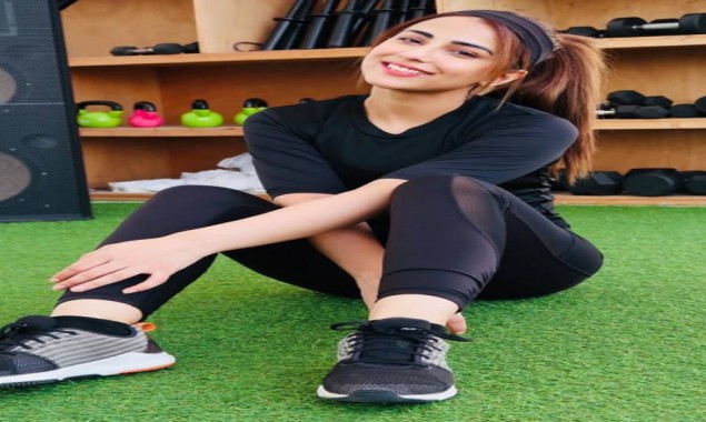 Ushna Shah’s latest picture prove she is a fitness freak