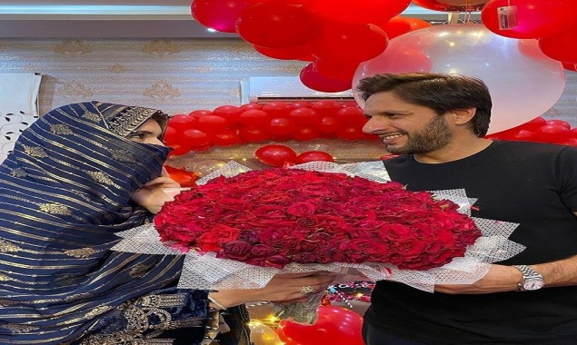 Shahid Afridi celebrates his 20th wedding anniversary today