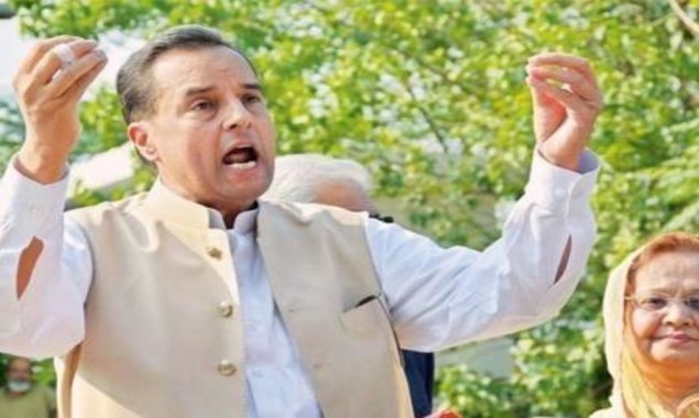 Captain (R) Safdar Awan booked under a treason case