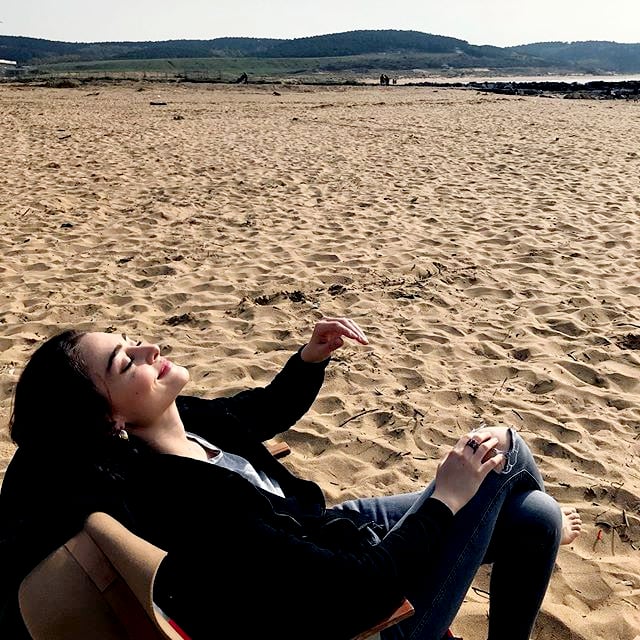 Esra Bilgic, Winning Hearts With Her Beauty And Elegance