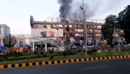 Huge fire breaks out at Hafeez Center Plaza in Lahore