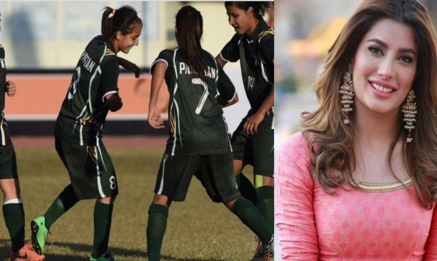 Mehwish Hayat appreciates reunion of Pakistan’s women football team