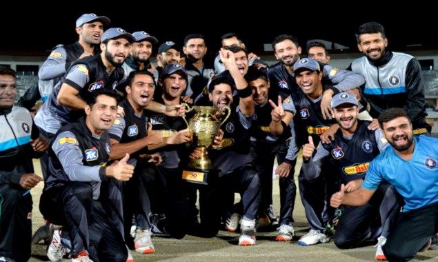 KP lifts the National T20 Cup