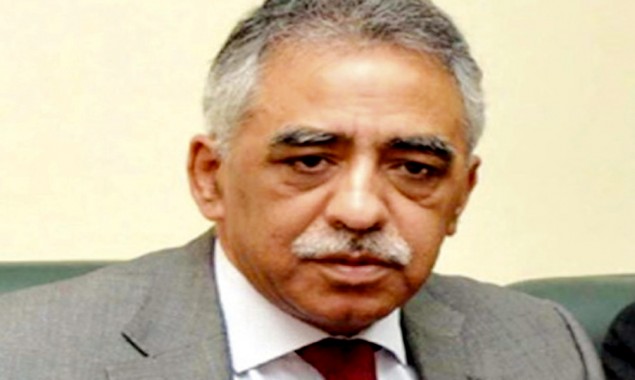 Falling rupee playing havoc with economy, says Zubair