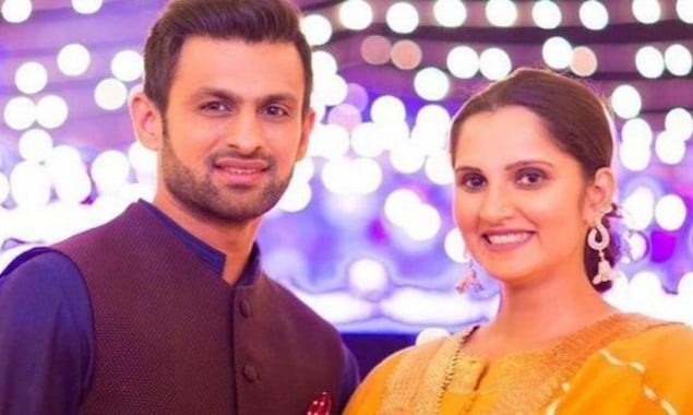 How did Shoaib Malik approach Sania Mirza?