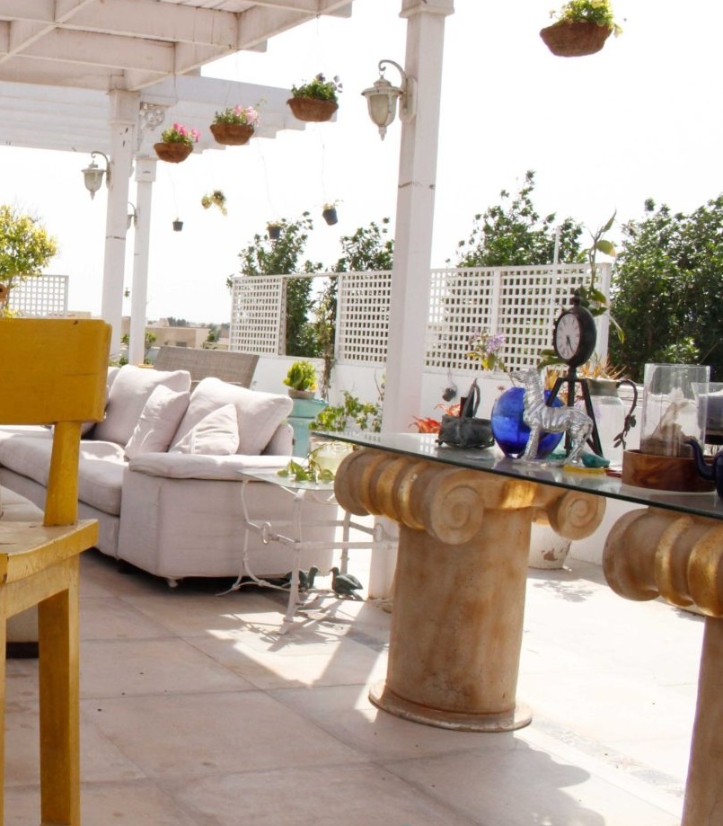 Have a look at the luxurious house of Sarwat Gilani