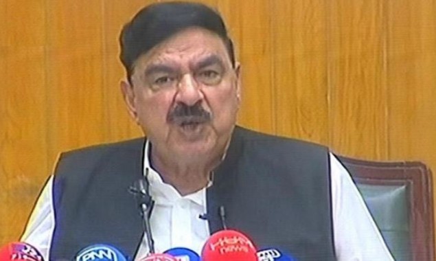 Sheikh Rashid offers Nawaz Sharif ‘travel documents’ to fly back