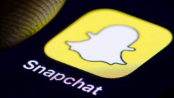 “Is Snapchat not working for everyone or is it just me?” Users complain as Snapchat crashes