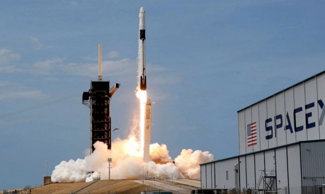 SpaceX wins $149 million contract to build missile-tracking satellites for Pentagon