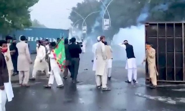 Protesters Trying To Enter Red Zone, Demands Expulsion Of French Ambassador