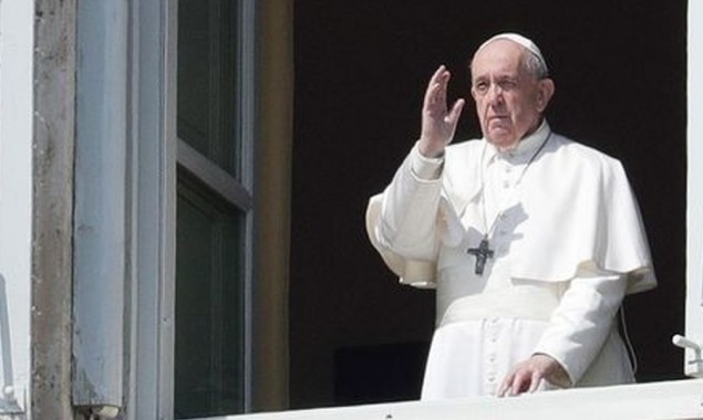 Pope Francis Calls For Legal Protection For Same Sex Couple