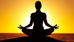 Alia Bhatt and Kareena Kapoor’s trainer reveals yoga asanas to reduce bloating