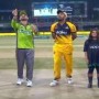 PSL 5: Lahore Qalanders decides to field first after winning the toss