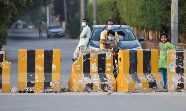 Karachi: Micro, smart lockdown in various parts; police deployed