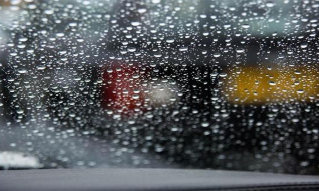 Karachi welcomes its first winter rain with chill breeze