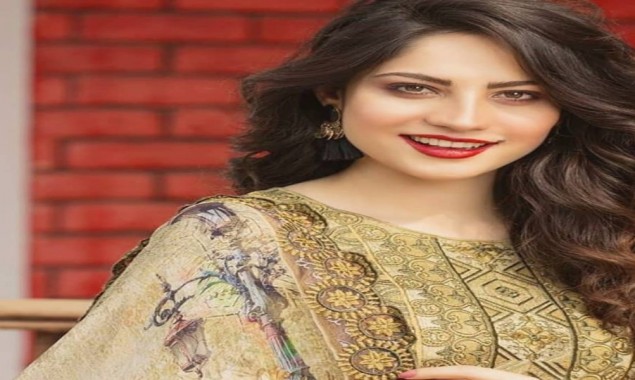 Neelam Muneer: The Goddess Of Beauty