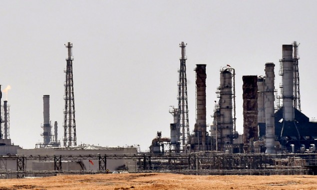 Saudi Arabia cuts crude prices for Asian customers